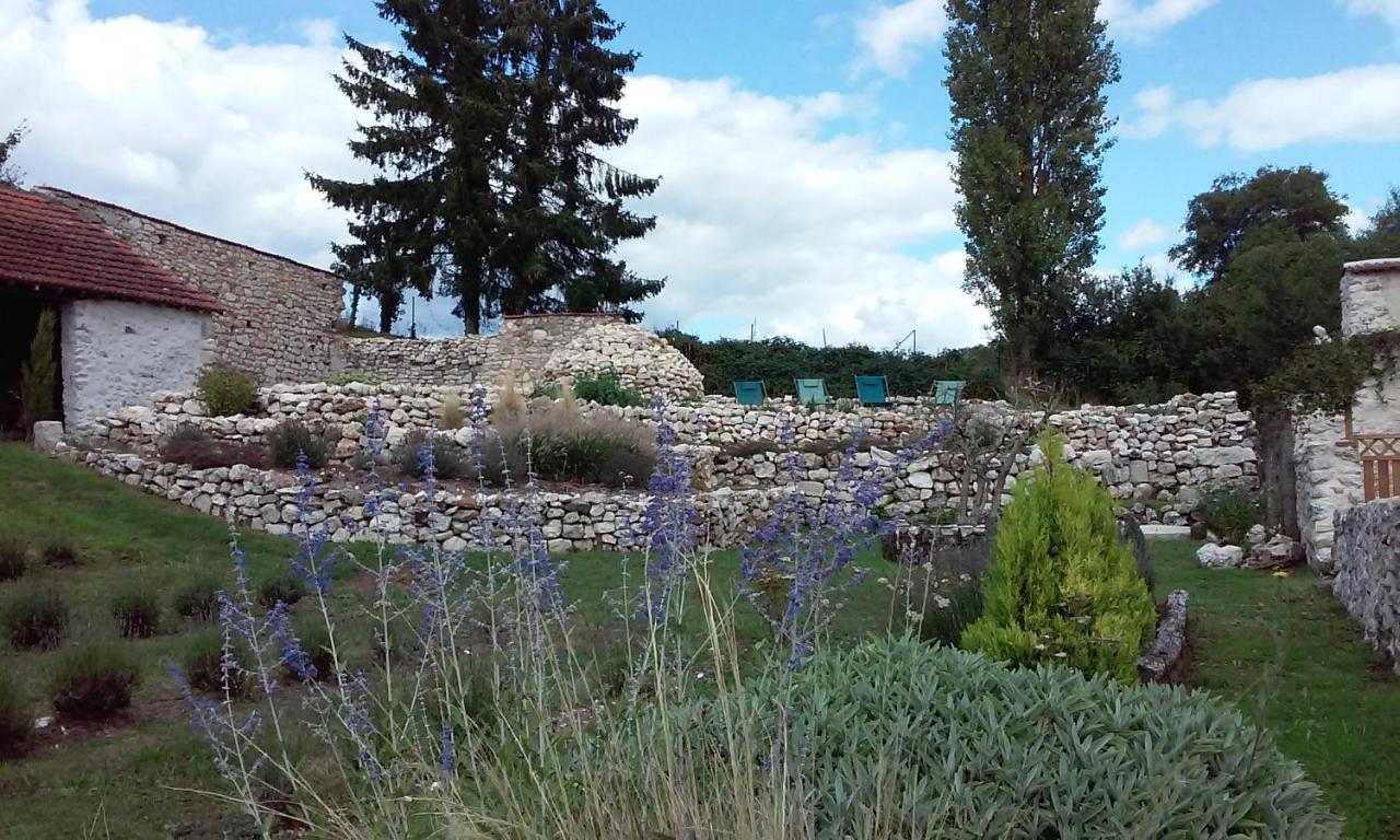 Les Bories En Champagne Villa Montlevon Buitenkant foto